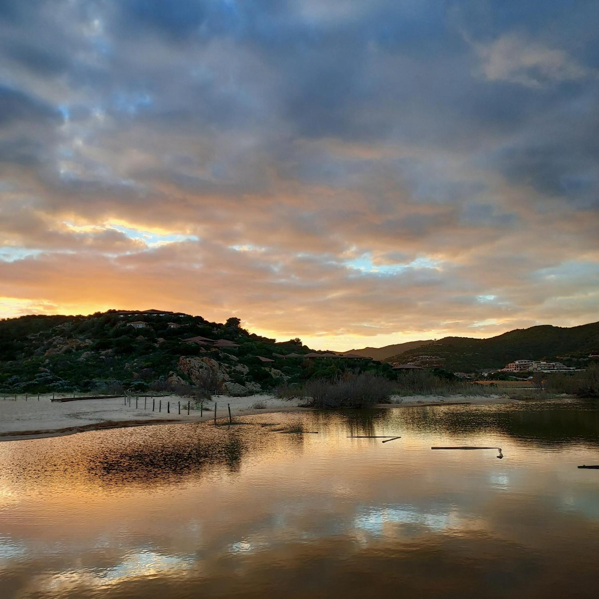 La Rosa Dei Venti B&B เกีย ภายนอก รูปภาพ